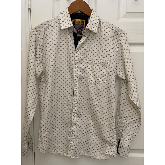 Other - Casual button down shirt with cool buttons and color